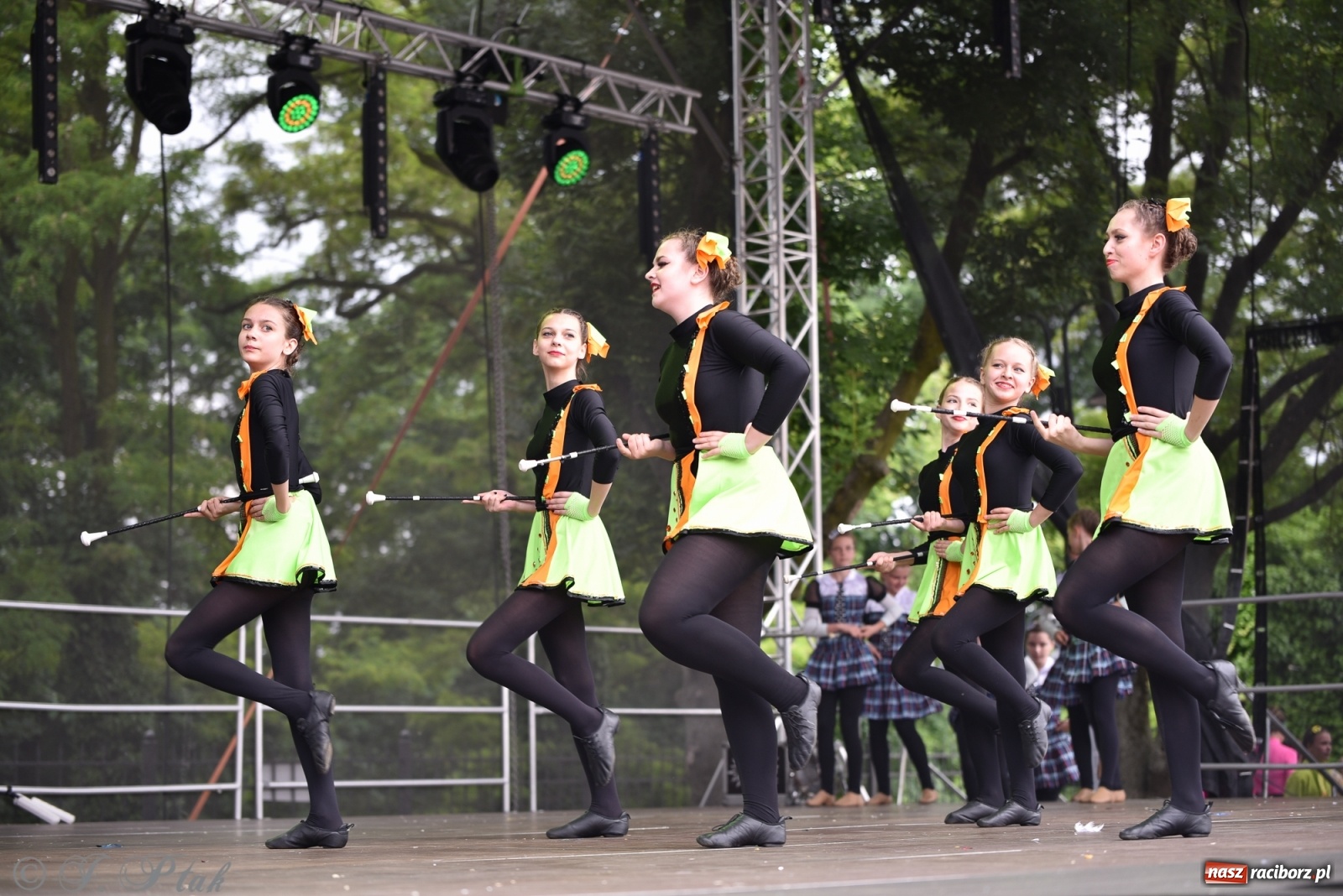 Zdjęcie w galerii na portalu naszraciborz.pl: I Ogólnopolski Mażoretkowy Zawrót Głowy Racibórz 2021 wiadomości z regionu