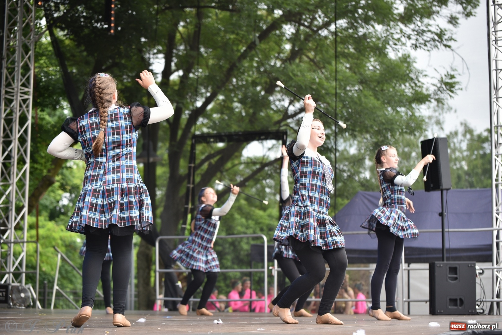 Zdjęcie w galerii na portalu naszraciborz.pl: I Ogólnopolski Mażoretkowy Zawrót Głowy Racibórz 2021 wiadomości z regionu