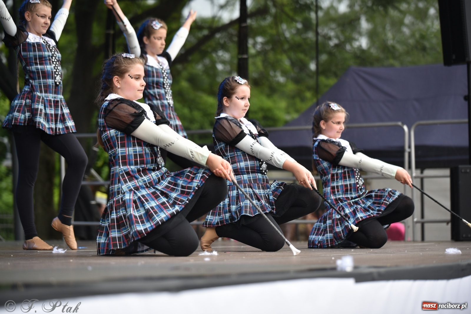 Zdjęcie w galerii na portalu naszraciborz.pl: I Ogólnopolski Mażoretkowy Zawrót Głowy Racibórz 2021 wiadomości z regionu
