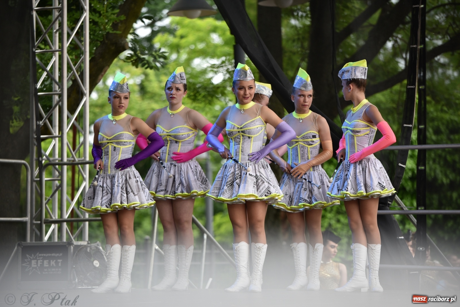 Zdjęcie w galerii na portalu naszraciborz.pl: I Ogólnopolski Mażoretkowy Zawrót Głowy Racibórz 2021 wiadomości z regionu