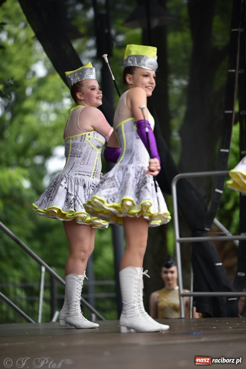 Zdjęcie w galerii na portalu naszraciborz.pl: I Ogólnopolski Mażoretkowy Zawrót Głowy Racibórz 2021 wiadomości z regionu