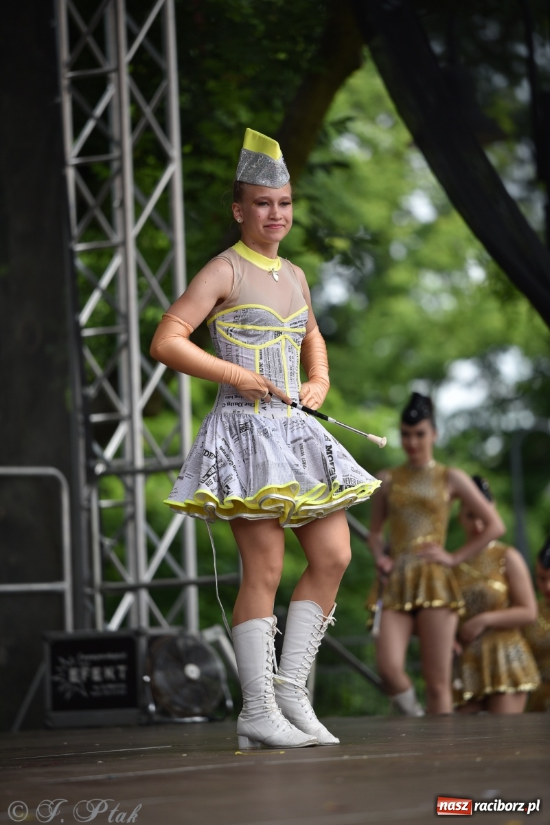 Zdjęcie w galerii na portalu naszraciborz.pl: I Ogólnopolski Mażoretkowy Zawrót Głowy Racibórz 2021 wiadomości z regionu