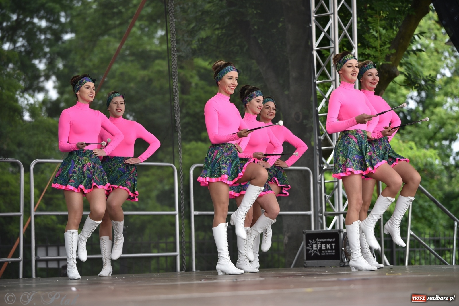 Zdjęcie w galerii na portalu naszraciborz.pl: I Ogólnopolski Mażoretkowy Zawrót Głowy Racibórz 2021 wiadomości z regionu