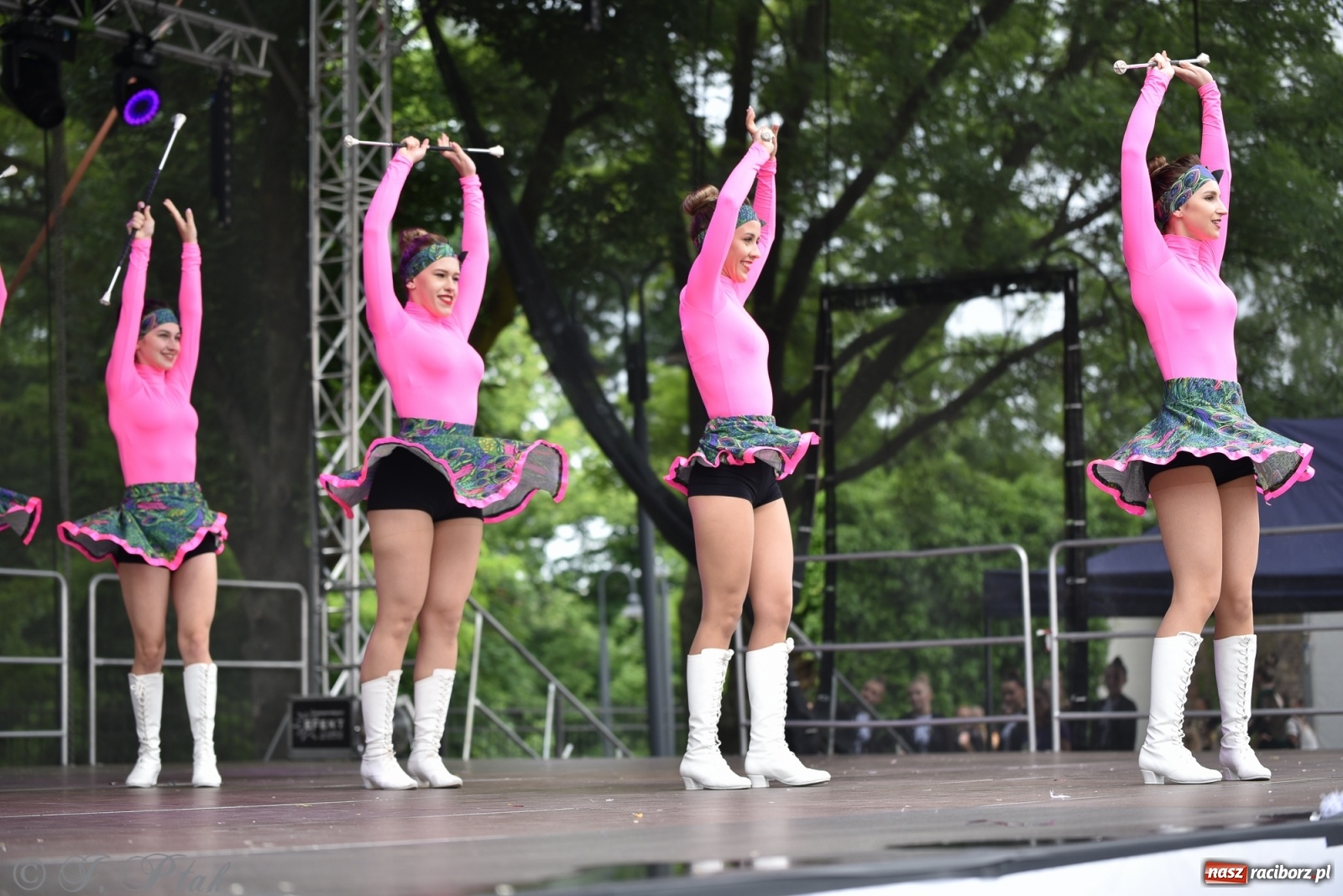 Zdjęcie w galerii na portalu naszraciborz.pl: I Ogólnopolski Mażoretkowy Zawrót Głowy Racibórz 2021 wiadomości z regionu