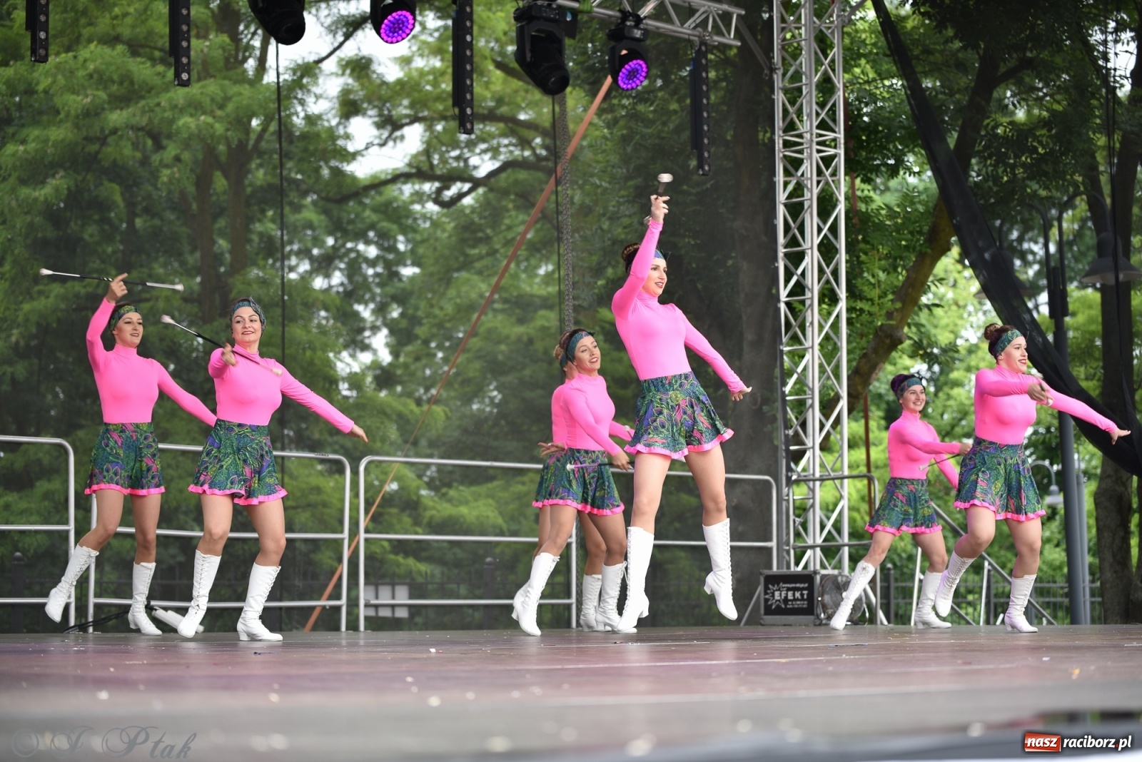 Zdjęcie w galerii na portalu naszraciborz.pl: I Ogólnopolski Mażoretkowy Zawrót Głowy Racibórz 2021 wiadomości z regionu