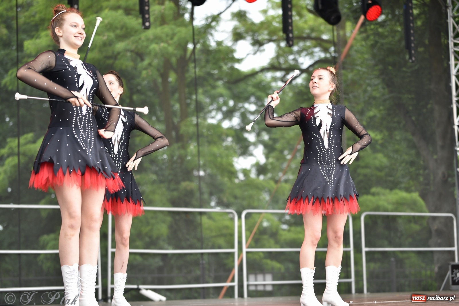 Zdjęcie w galerii na portalu naszraciborz.pl: I Ogólnopolski Mażoretkowy Zawrót Głowy Racibórz 2021 wiadomości z regionu