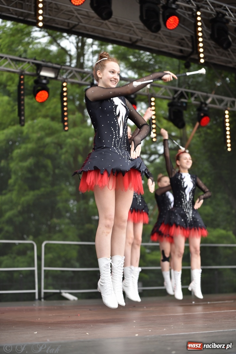 Zdjęcie w galerii na portalu naszraciborz.pl: I Ogólnopolski Mażoretkowy Zawrót Głowy Racibórz 2021 wiadomości z regionu