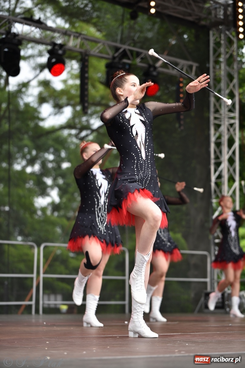 Zdjęcie w galerii na portalu naszraciborz.pl: I Ogólnopolski Mażoretkowy Zawrót Głowy Racibórz 2021 wiadomości z regionu