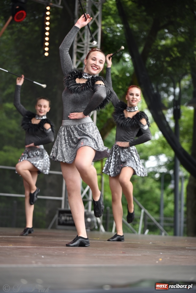 Zdjęcie w galerii na portalu naszraciborz.pl: I Ogólnopolski Mażoretkowy Zawrót Głowy Racibórz 2021 wiadomości z regionu