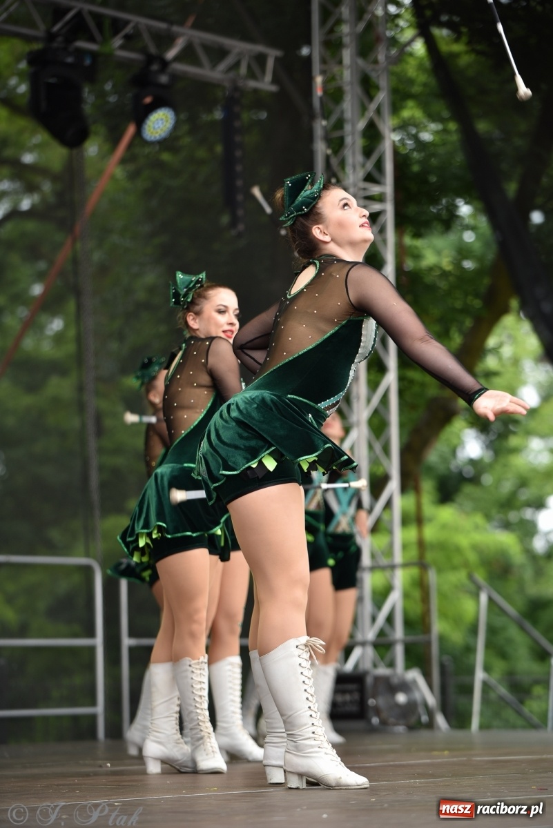 Zdjęcie w galerii na portalu naszraciborz.pl: I Ogólnopolski Mażoretkowy Zawrót Głowy Racibórz 2021 wiadomości z regionu