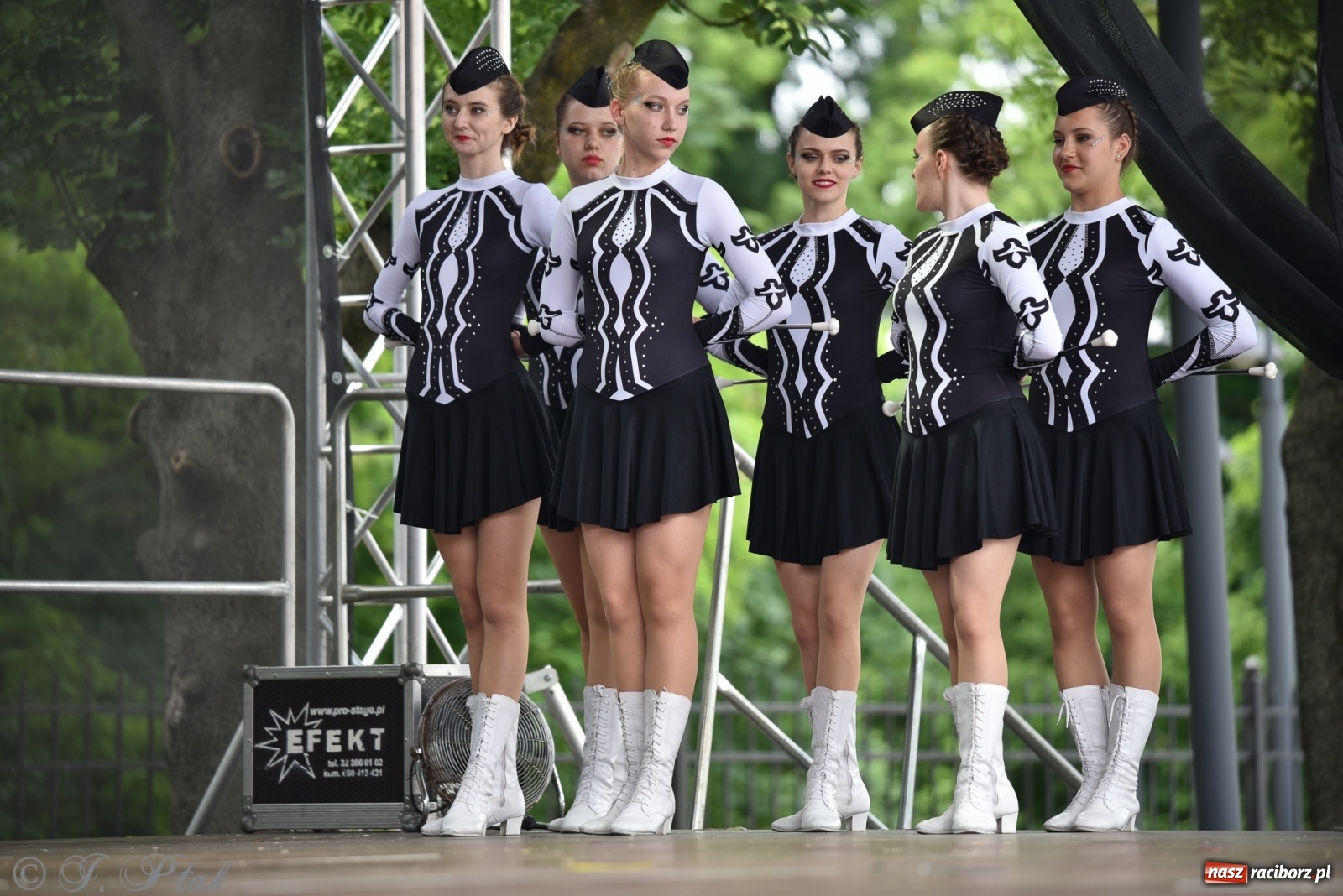 Zdjęcie w galerii na portalu naszraciborz.pl: I Ogólnopolski Mażoretkowy Zawrót Głowy Racibórz 2021 wiadomości z regionu