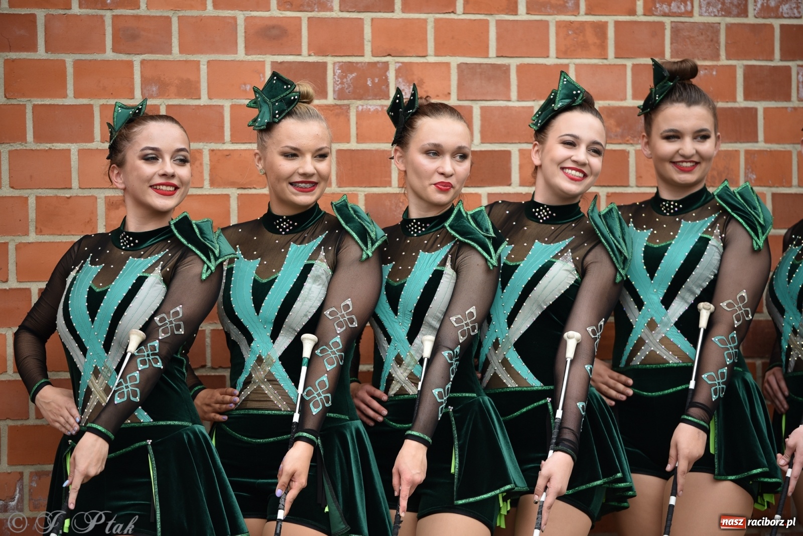 Zdjęcie w galerii na portalu naszraciborz.pl: I Ogólnopolski Mażoretkowy Zawrót Głowy Racibórz 2021 wiadomości z regionu