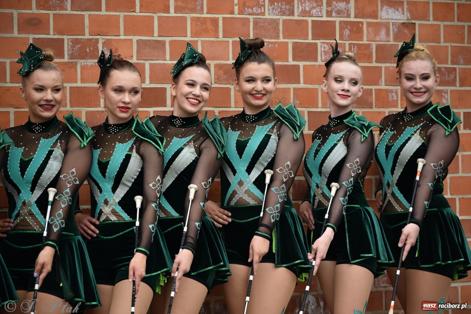 Zdjęcie w galerii na portalu naszraciborz.pl: I Ogólnopolski Mażoretkowy Zawrót Głowy Racibórz 2021 wiadomości z regionu