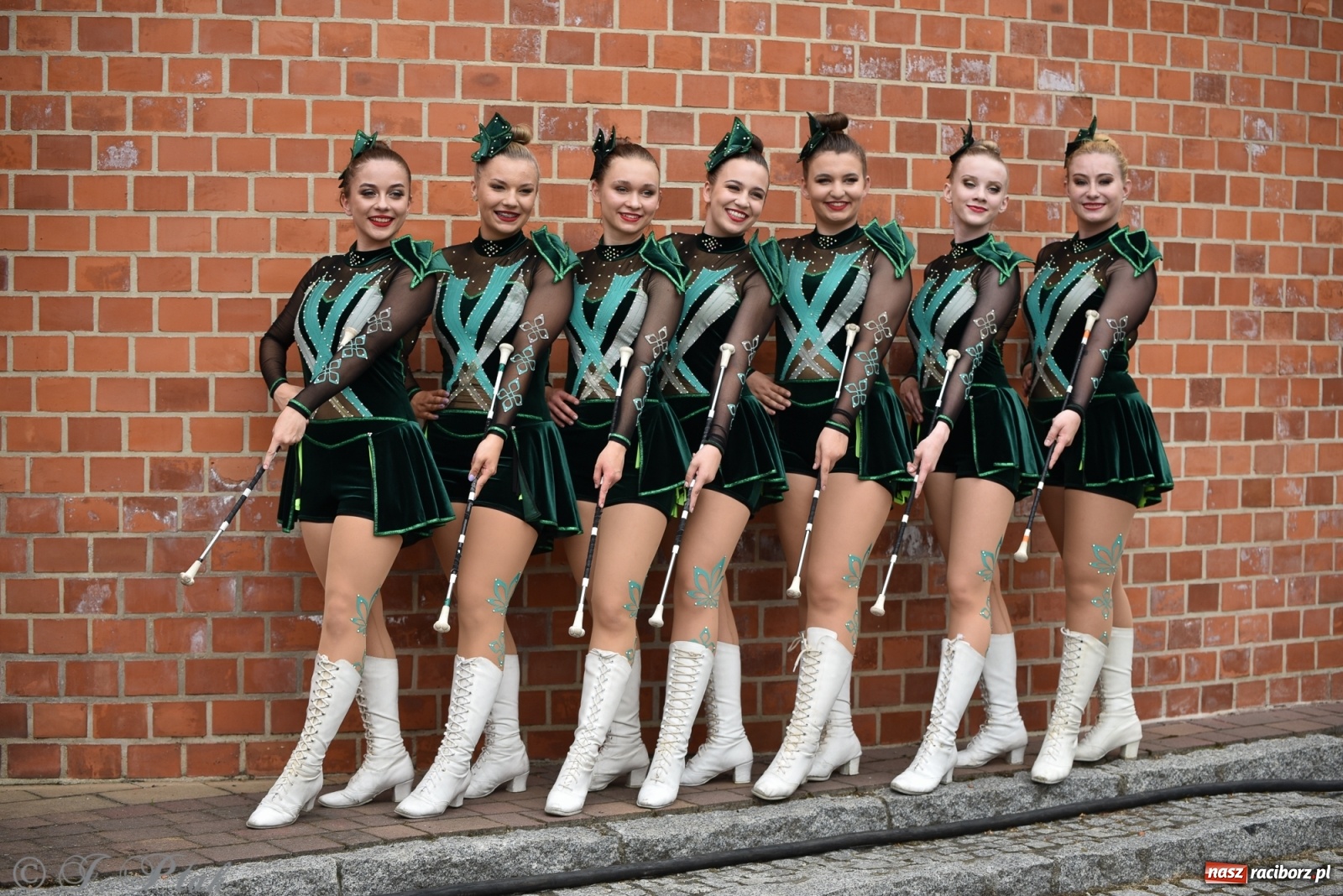 Zdjęcie w galerii na portalu naszraciborz.pl: I Ogólnopolski Mażoretkowy Zawrót Głowy Racibórz 2021 wiadomości z regionu