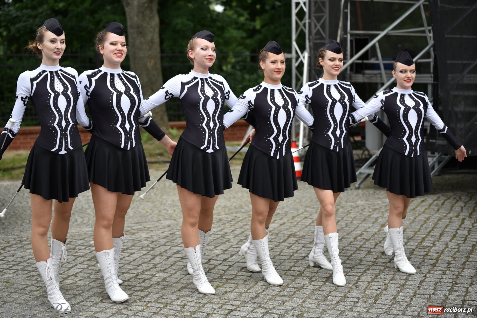 Zdjęcie w galerii na portalu naszraciborz.pl: I Ogólnopolski Mażoretkowy Zawrót Głowy Racibórz 2021 wiadomości z regionu