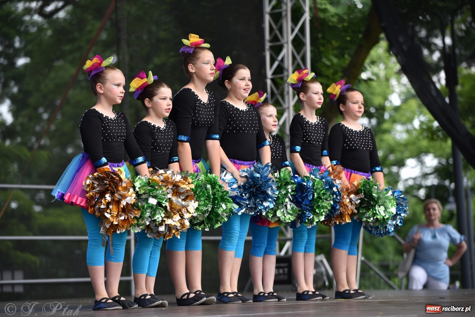 Zdjęcie w galerii na portalu naszraciborz.pl: I Ogólnopolski Mażoretkowy Zawrót Głowy Racibórz 2021 wiadomości z regionu