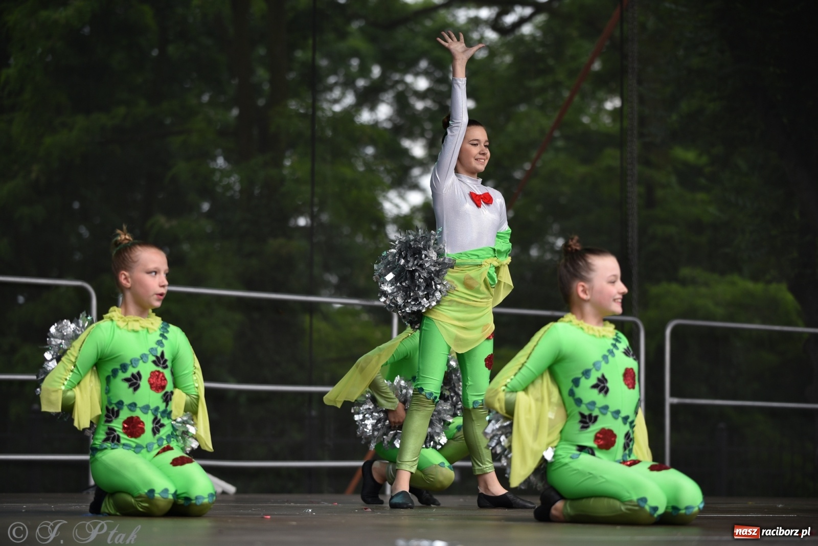 Zdjęcie w galerii na portalu naszraciborz.pl: I Ogólnopolski Mażoretkowy Zawrót Głowy Racibórz 2021 wiadomości z regionu