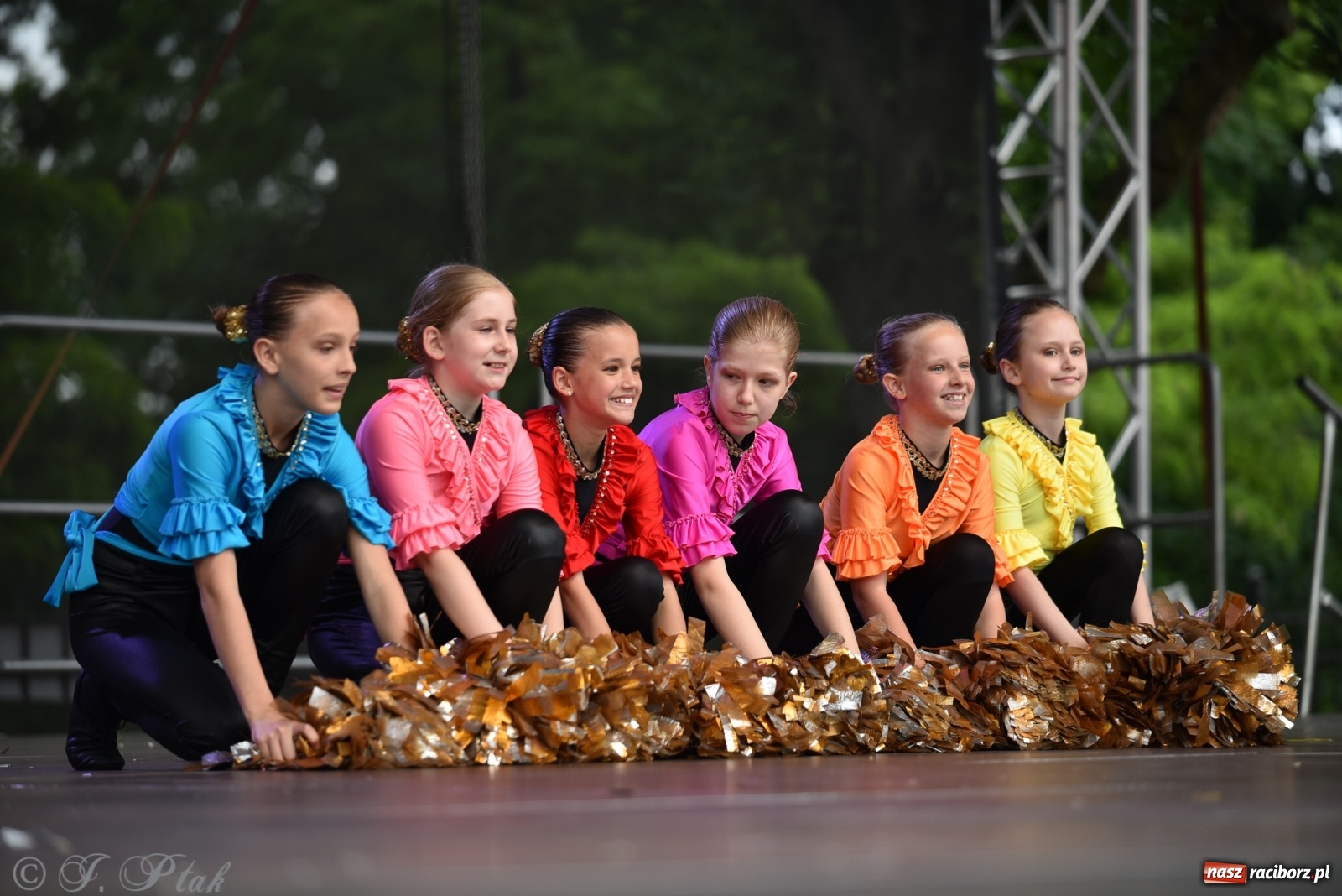 Zdjęcie w galerii na portalu naszraciborz.pl: I Ogólnopolski Mażoretkowy Zawrót Głowy Racibórz 2021 wiadomości z regionu