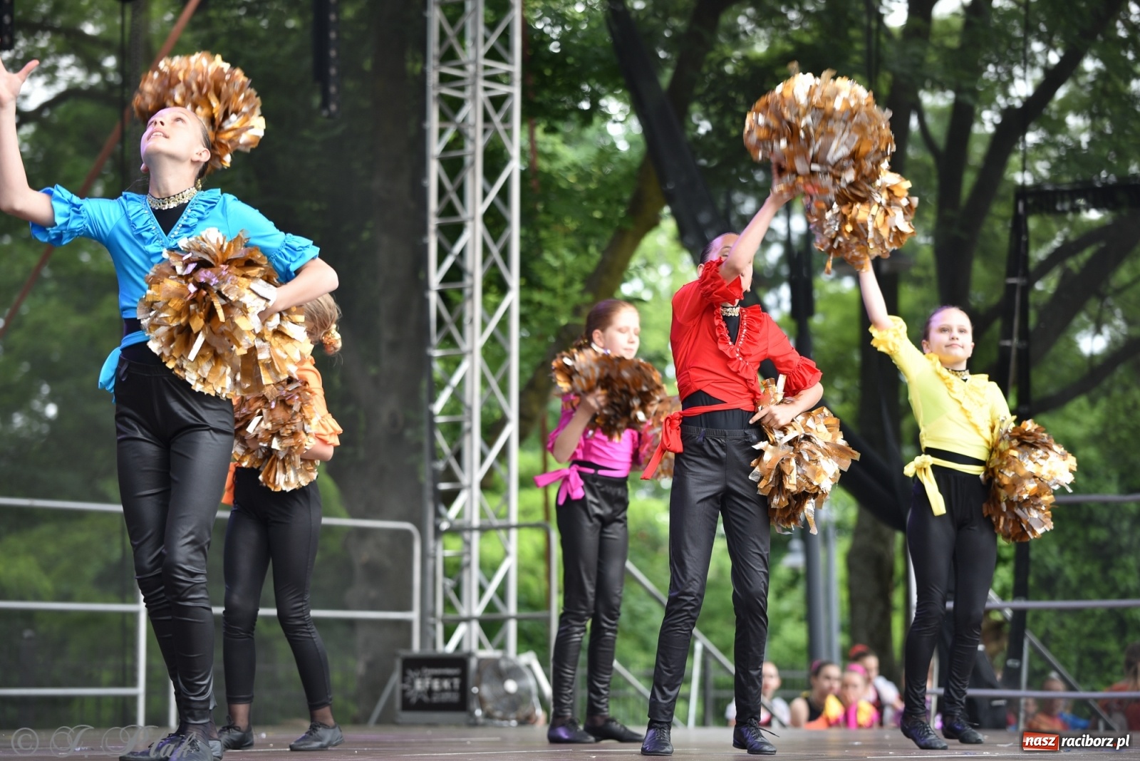 Zdjęcie w galerii na portalu naszraciborz.pl: I Ogólnopolski Mażoretkowy Zawrót Głowy Racibórz 2021 wiadomości z regionu