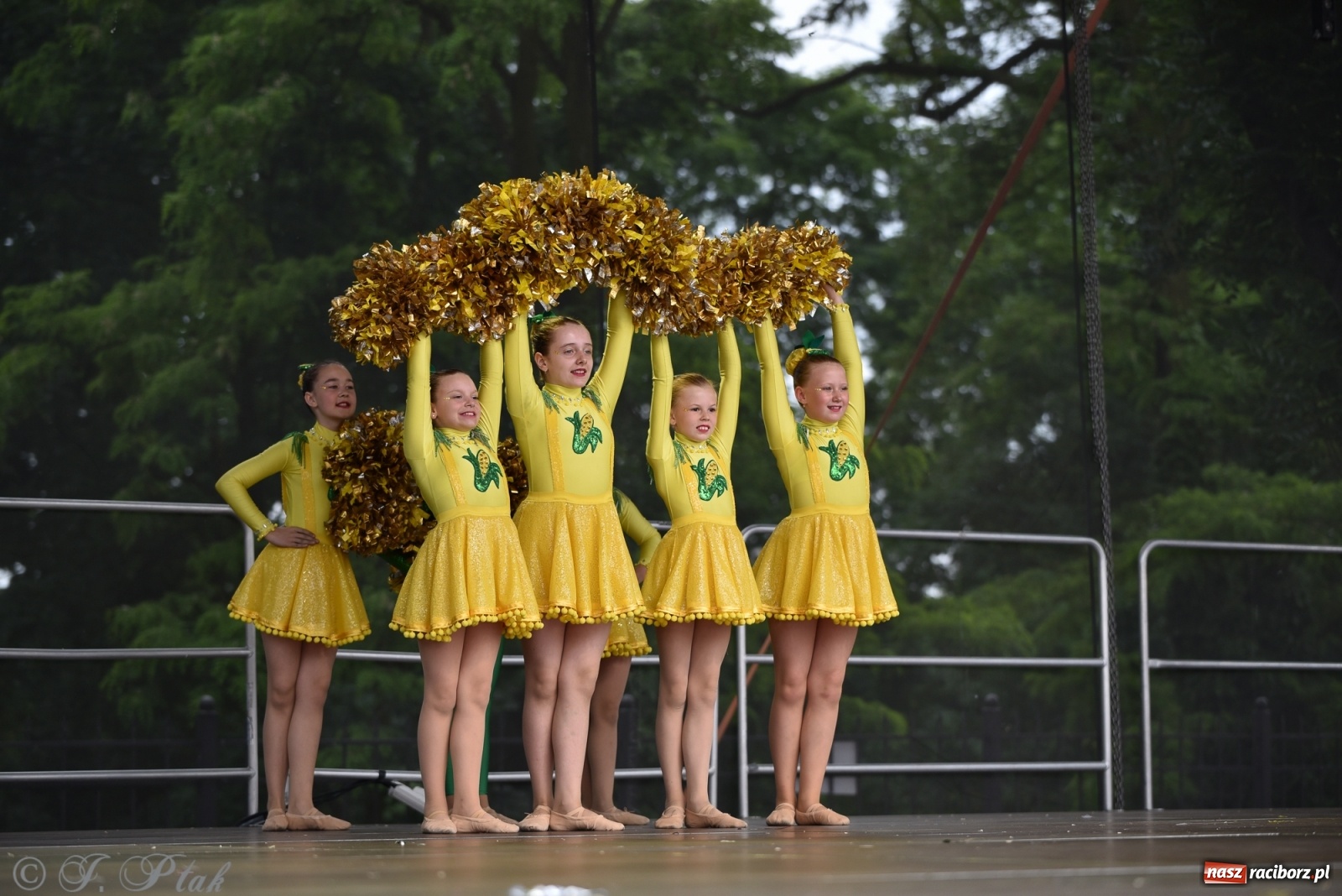 Zdjęcie w galerii na portalu naszraciborz.pl: I Ogólnopolski Mażoretkowy Zawrót Głowy Racibórz 2021 wiadomości z regionu
