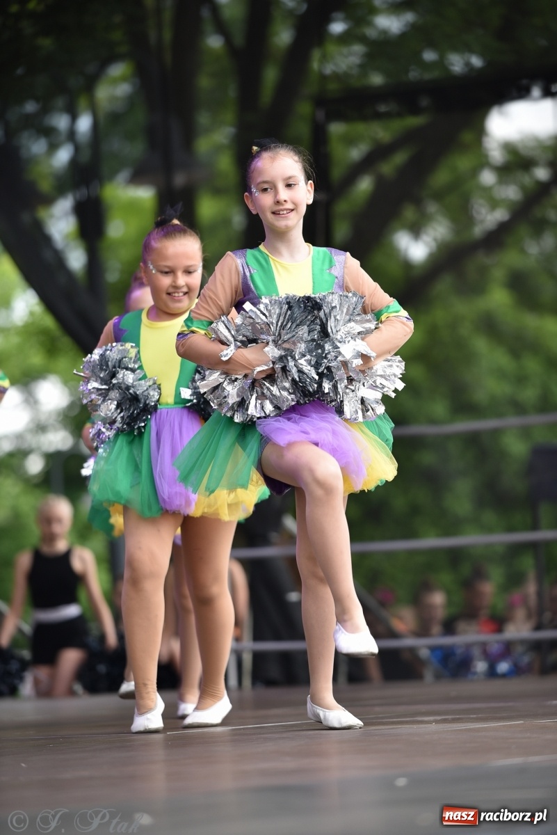 Zdjęcie w galerii na portalu naszraciborz.pl: I Ogólnopolski Mażoretkowy Zawrót Głowy Racibórz 2021 wiadomości z regionu