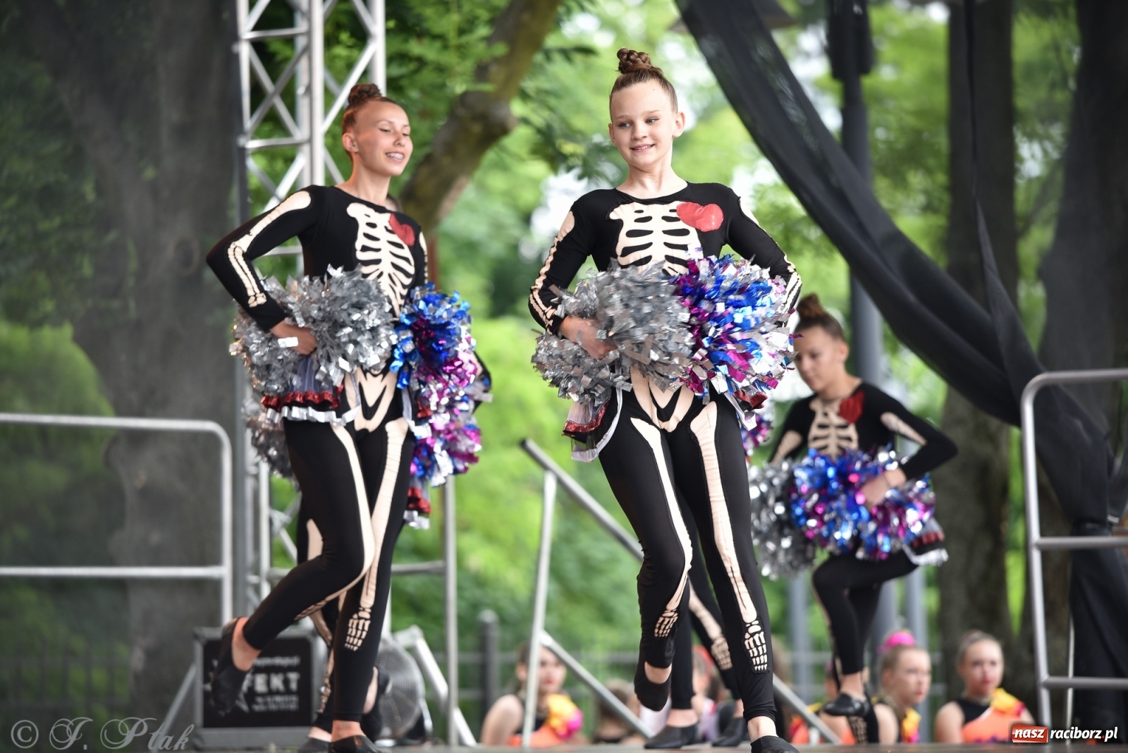 Zdjęcie w galerii na portalu naszraciborz.pl: I Ogólnopolski Mażoretkowy Zawrót Głowy Racibórz 2021 wiadomości z regionu