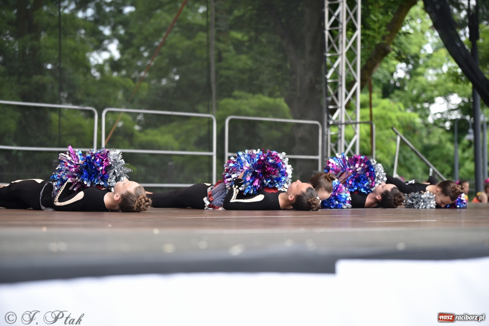 Zdjęcie w galerii na portalu naszraciborz.pl: I Ogólnopolski Mażoretkowy Zawrót Głowy Racibórz 2021 wiadomości z regionu