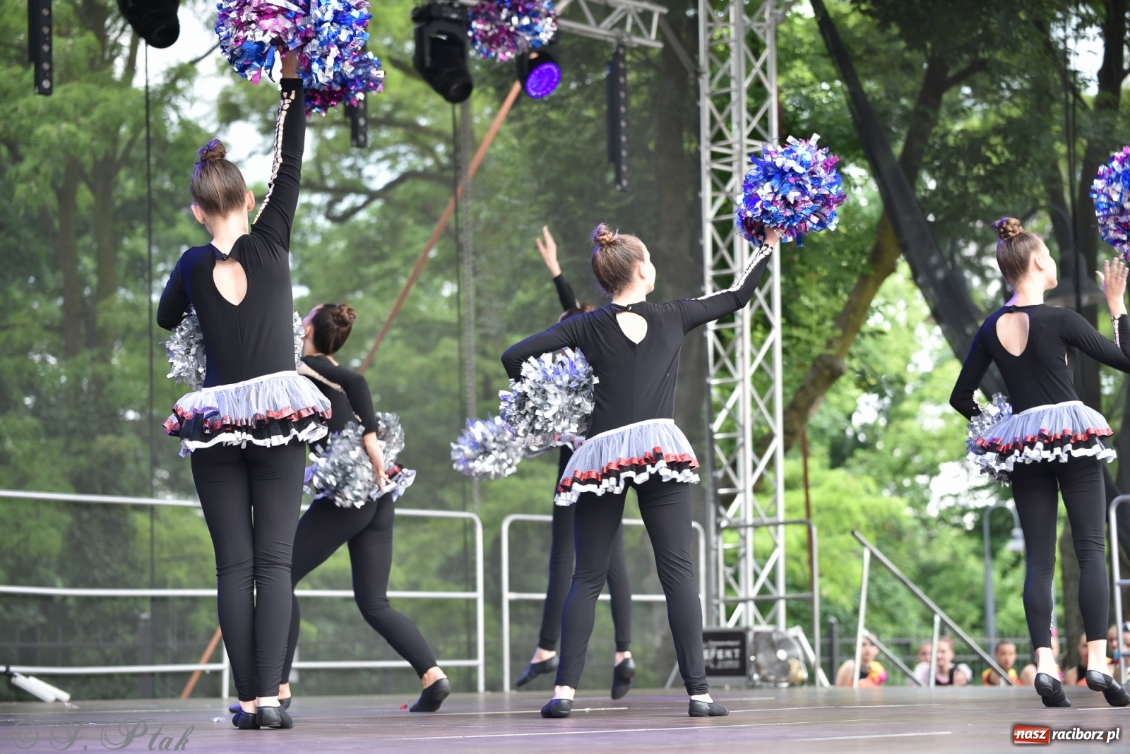 Zdjęcie w galerii na portalu naszraciborz.pl: I Ogólnopolski Mażoretkowy Zawrót Głowy Racibórz 2021 wiadomości z regionu