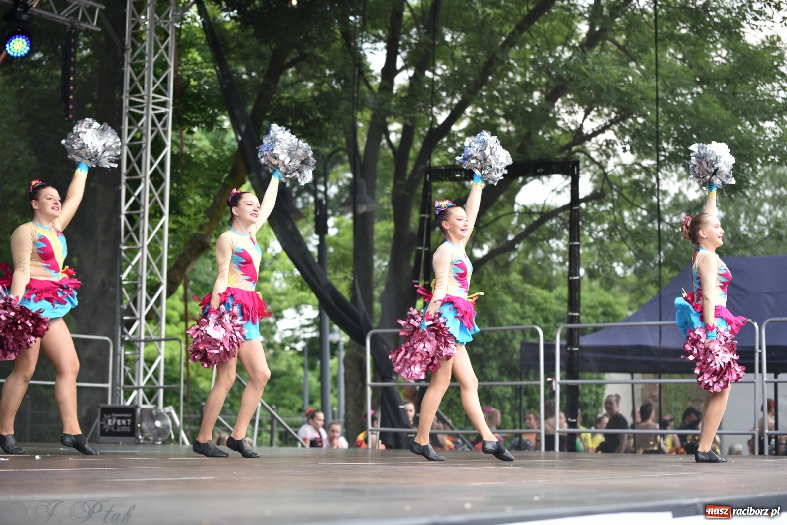 Zdjęcie w galerii na portalu naszraciborz.pl: I Ogólnopolski Mażoretkowy Zawrót Głowy Racibórz 2021 wiadomości z regionu