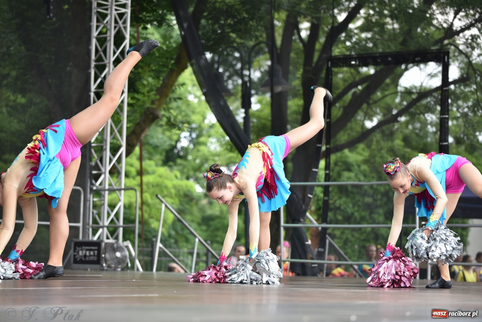 Zdjęcie w galerii na portalu naszraciborz.pl: I Ogólnopolski Mażoretkowy Zawrót Głowy Racibórz 2021 wiadomości z regionu