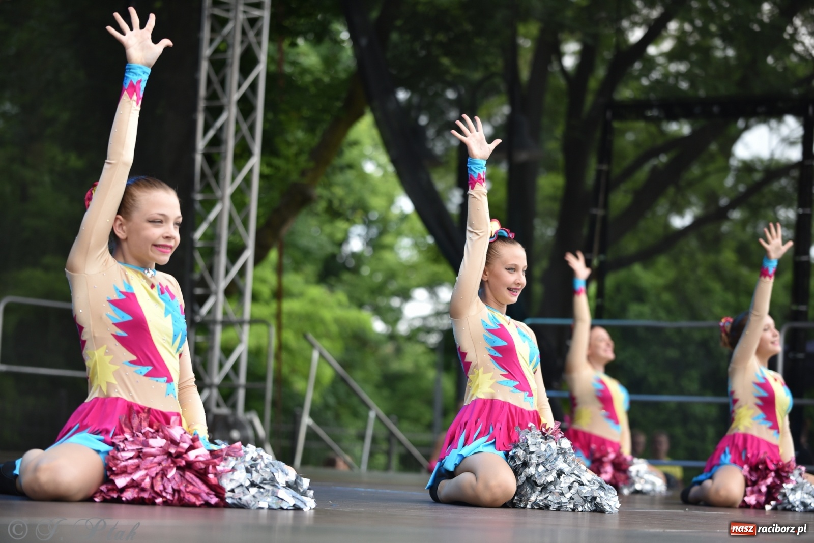 Zdjęcie w galerii na portalu naszraciborz.pl: I Ogólnopolski Mażoretkowy Zawrót Głowy Racibórz 2021 wiadomości z regionu