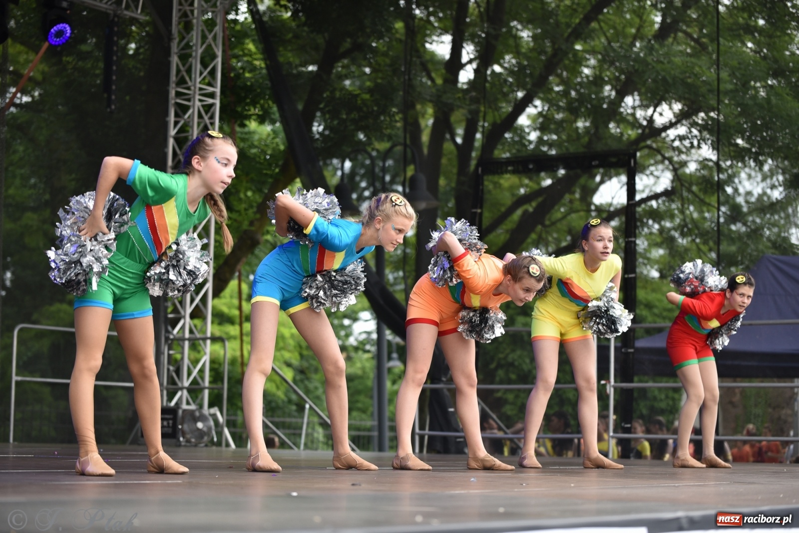 Zdjęcie w galerii na portalu naszraciborz.pl: I Ogólnopolski Mażoretkowy Zawrót Głowy Racibórz 2021 wiadomości z regionu
