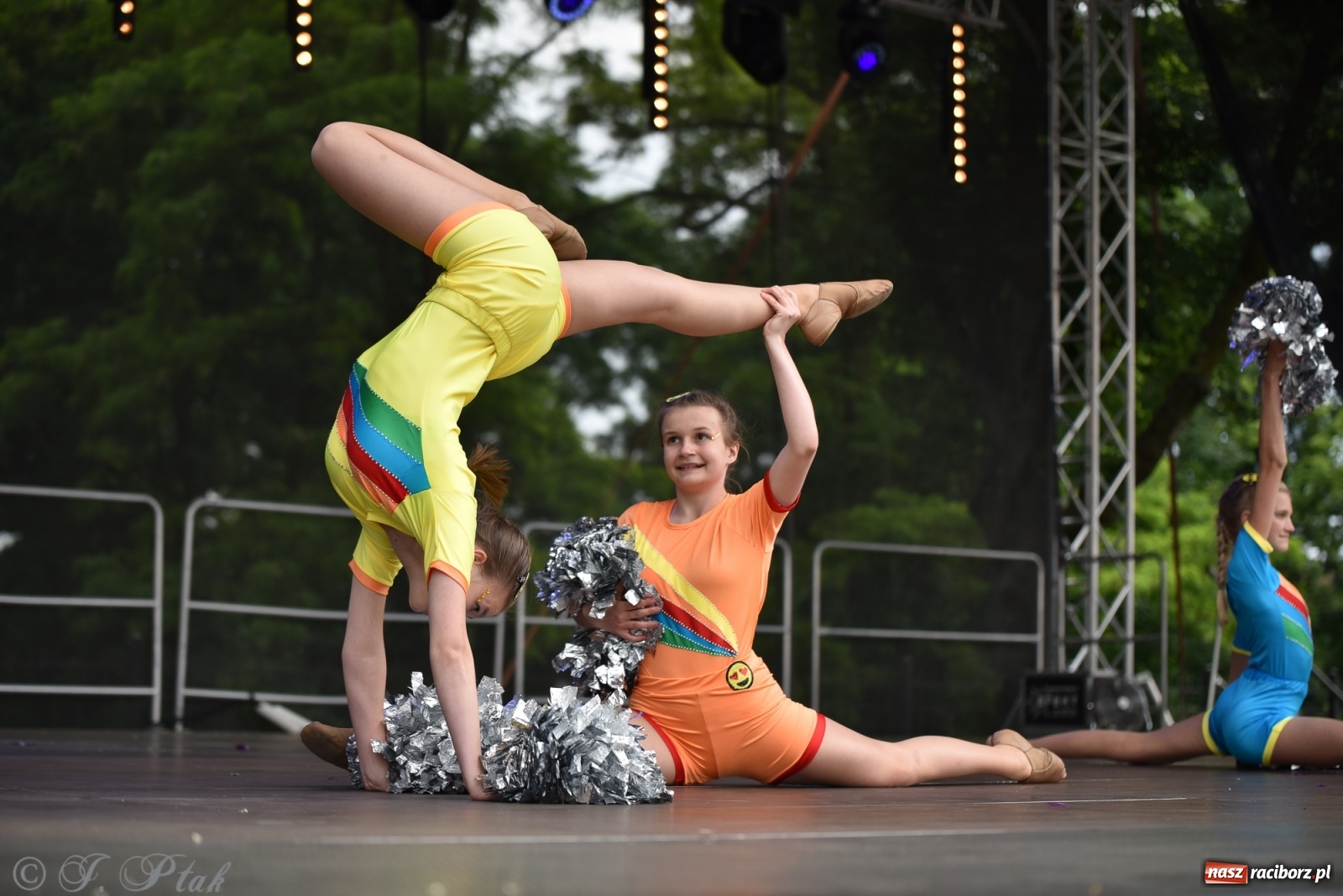 Zdjęcie w galerii na portalu naszraciborz.pl: I Ogólnopolski Mażoretkowy Zawrót Głowy Racibórz 2021 wiadomości z regionu