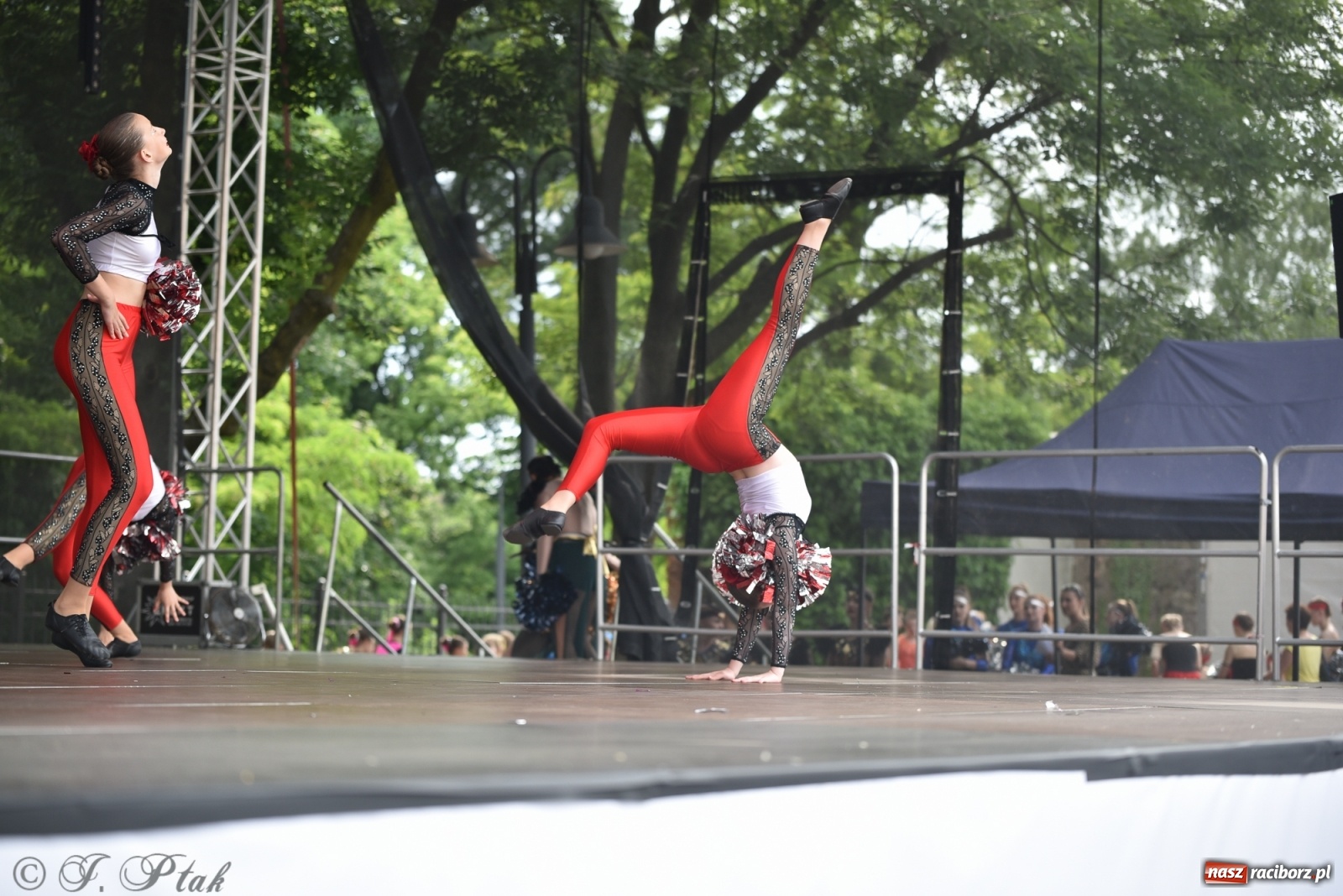 Zdjęcie w galerii na portalu naszraciborz.pl: I Ogólnopolski Mażoretkowy Zawrót Głowy Racibórz 2021 wiadomości z regionu