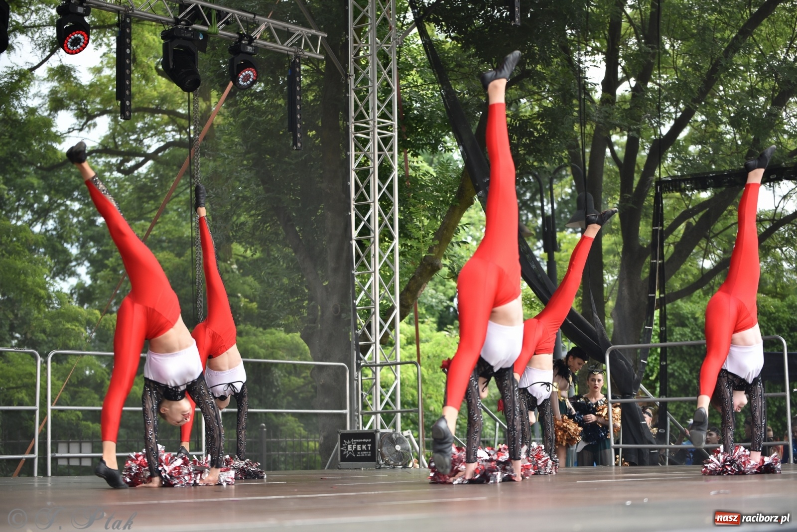 Zdjęcie w galerii na portalu naszraciborz.pl: I Ogólnopolski Mażoretkowy Zawrót Głowy Racibórz 2021 wiadomości z regionu