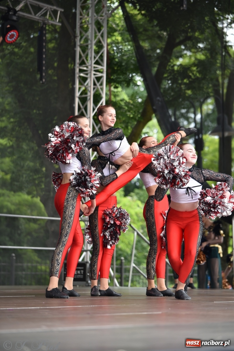 Zdjęcie w galerii na portalu naszraciborz.pl: I Ogólnopolski Mażoretkowy Zawrót Głowy Racibórz 2021 wiadomości z regionu
