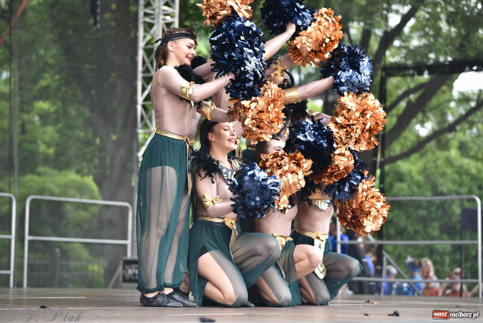 Zdjęcie w galerii na portalu naszraciborz.pl: I Ogólnopolski Mażoretkowy Zawrót Głowy Racibórz 2021 wiadomości z regionu