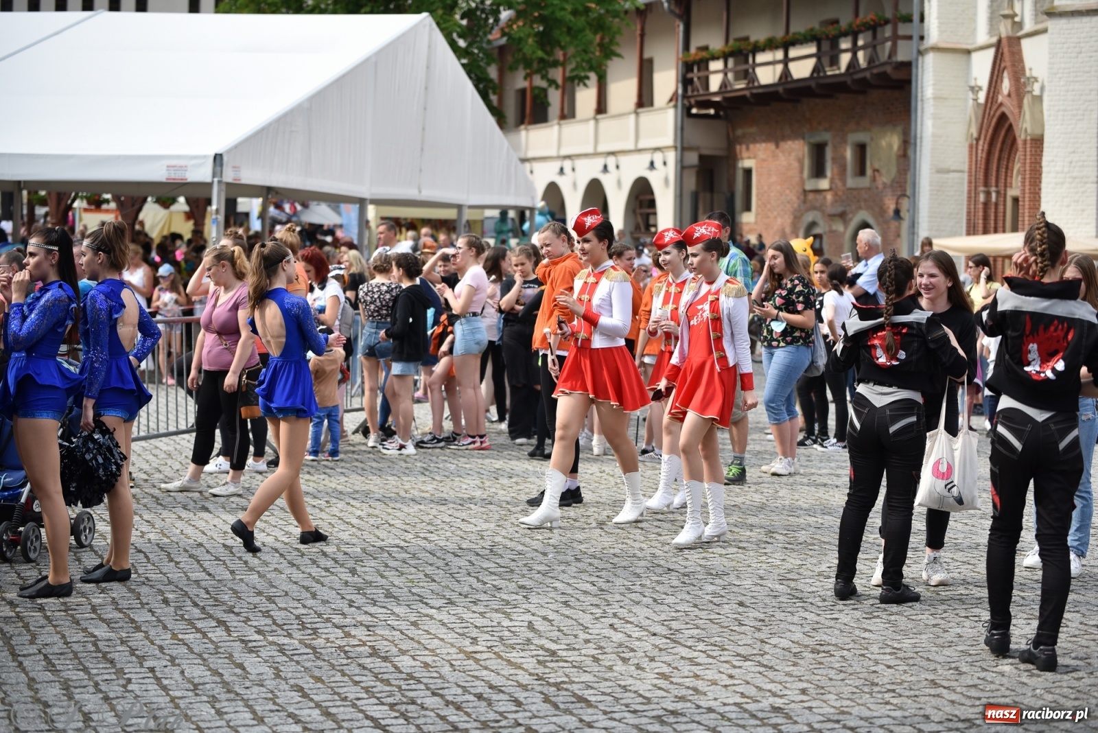 Zdjęcie w galerii na portalu naszraciborz.pl: I Ogólnopolski Mażoretkowy Zawrót Głowy Racibórz 2021 wiadomości z regionu
