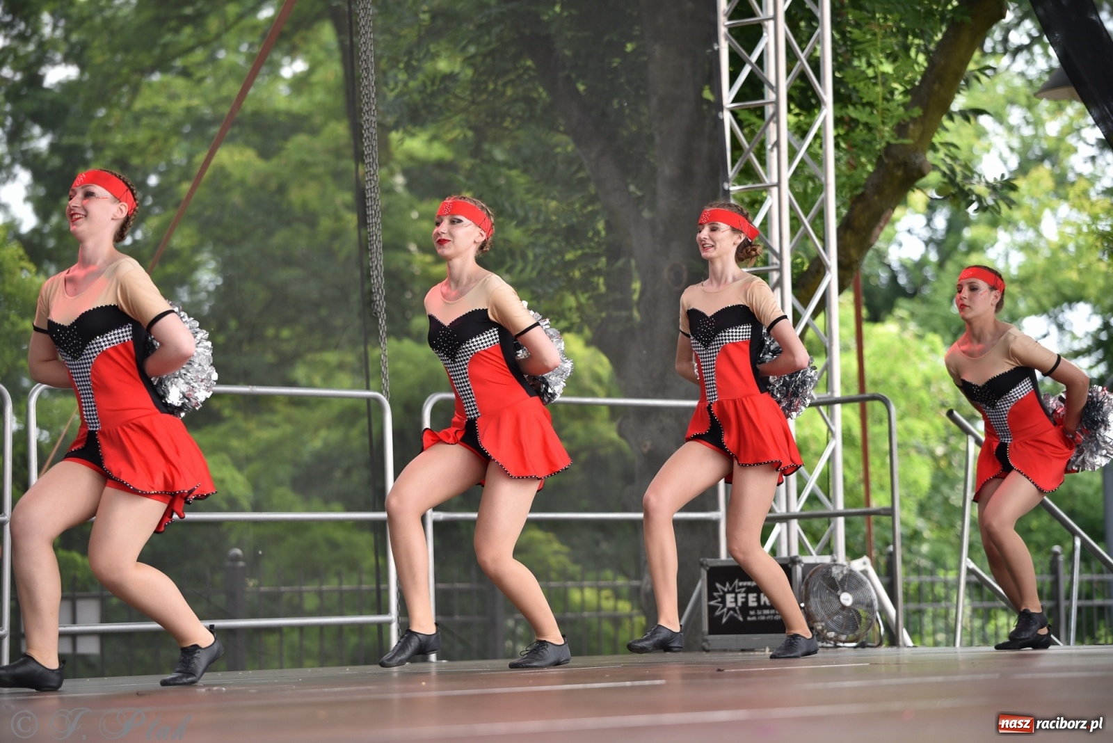 Zdjęcie w galerii na portalu naszraciborz.pl: I Ogólnopolski Mażoretkowy Zawrót Głowy Racibórz 2021 wiadomości z regionu