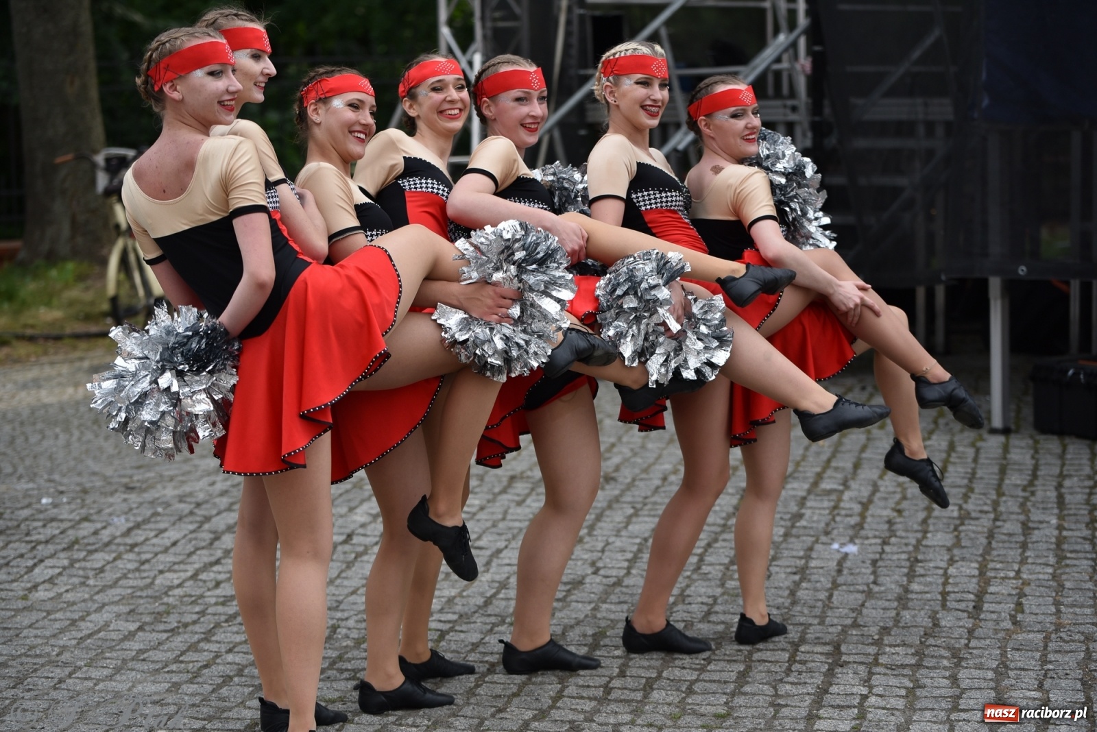 Zdjęcie w galerii na portalu naszraciborz.pl: I Ogólnopolski Mażoretkowy Zawrót Głowy Racibórz 2021 wiadomości z regionu