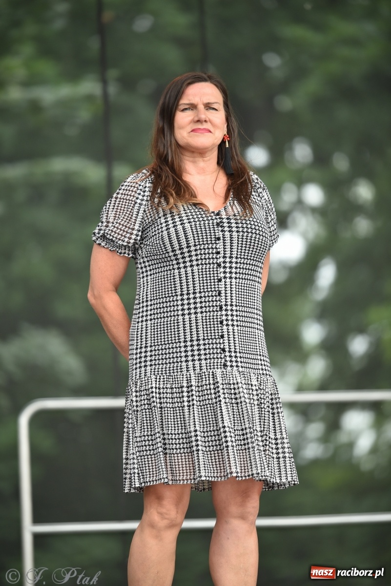 Zdjęcie w galerii na portalu naszraciborz.pl: I Ogólnopolski Mażoretkowy Zawrót Głowy Racibórz 2021 wiadomości z regionu