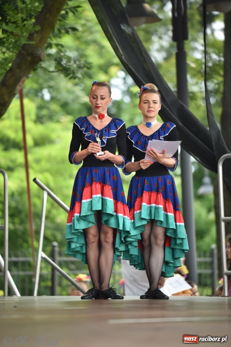 Zdjęcie w galerii na portalu naszraciborz.pl: I Ogólnopolski Mażoretkowy Zawrót Głowy Racibórz 2021 wiadomości z regionu