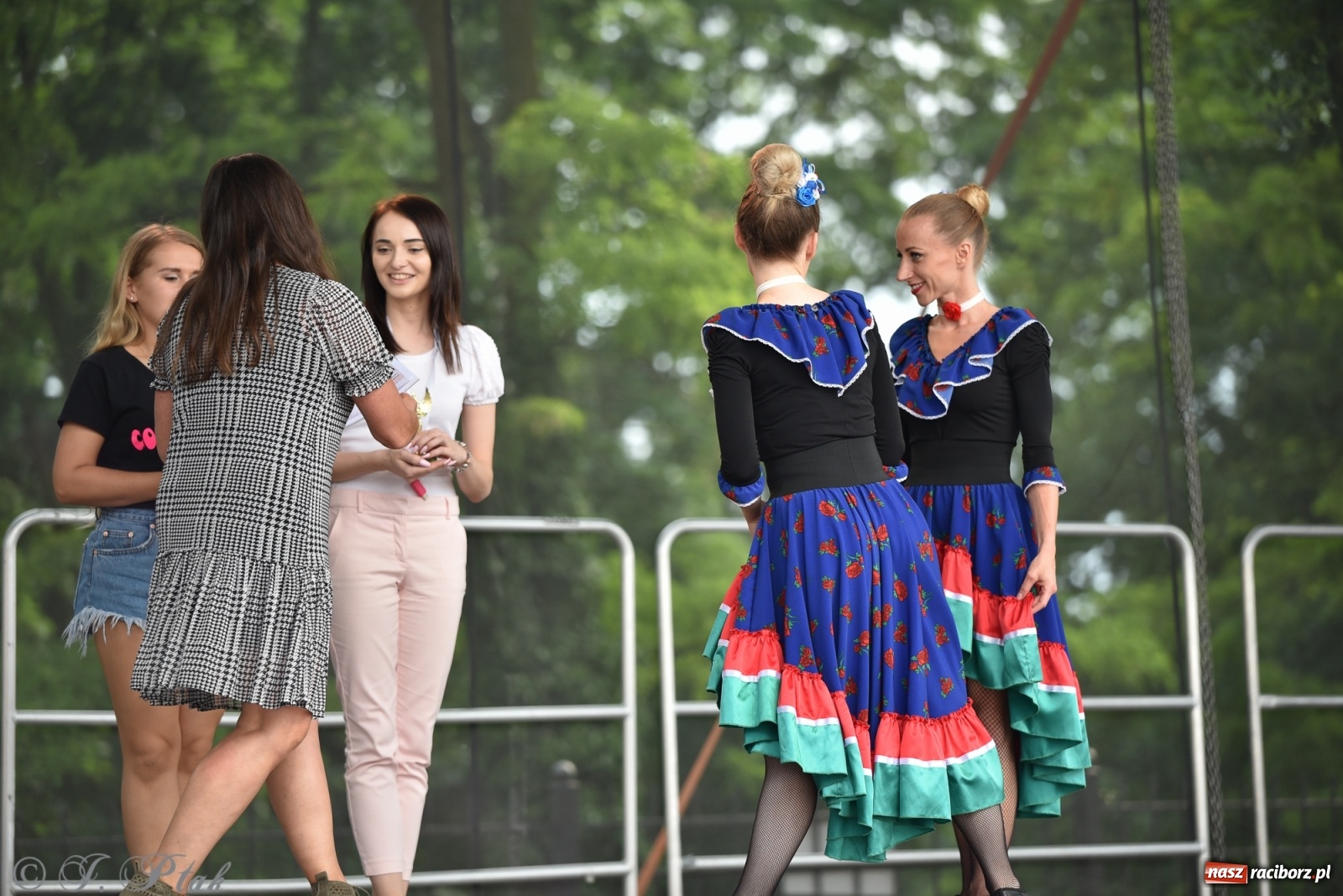 Zdjęcie w galerii na portalu naszraciborz.pl: I Ogólnopolski Mażoretkowy Zawrót Głowy Racibórz 2021 wiadomości z regionu