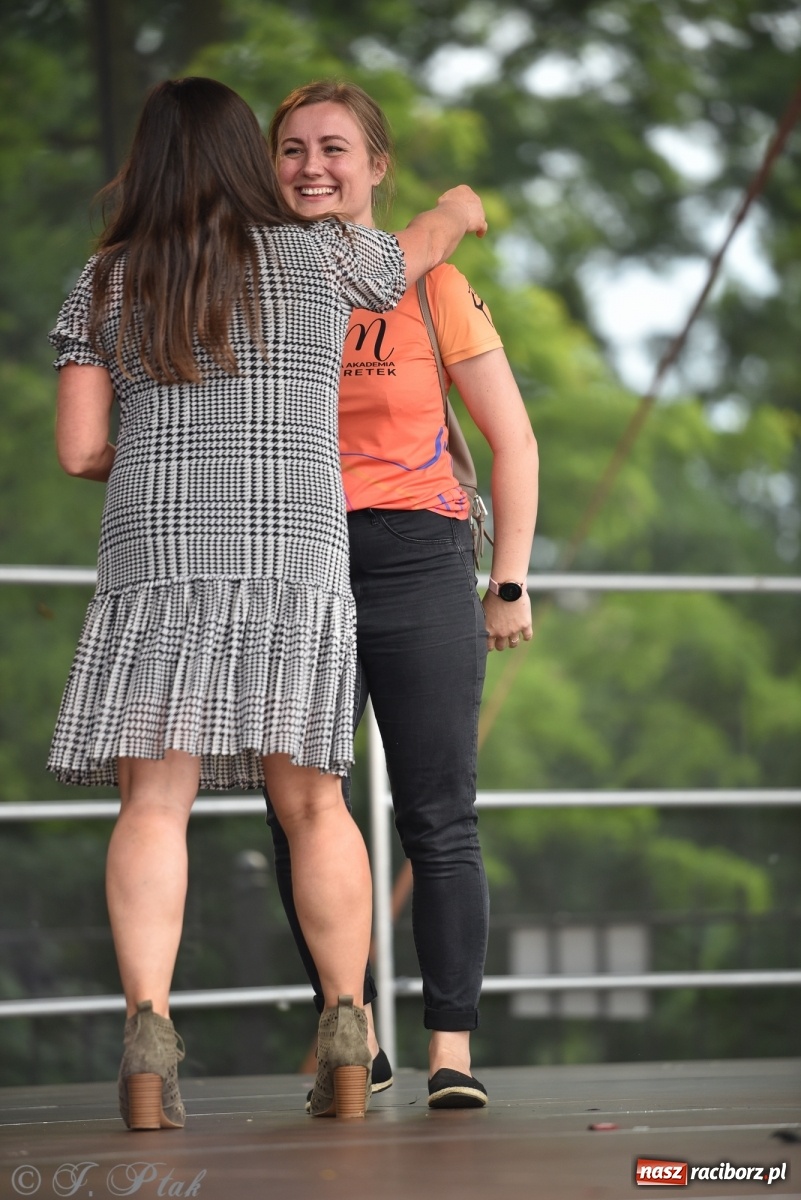 Zdjęcie w galerii na portalu naszraciborz.pl: I Ogólnopolski Mażoretkowy Zawrót Głowy Racibórz 2021 wiadomości z regionu