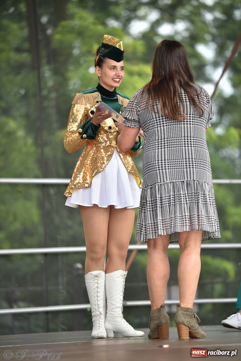 Zdjęcie w galerii na portalu naszraciborz.pl: I Ogólnopolski Mażoretkowy Zawrót Głowy Racibórz 2021 wiadomości z regionu