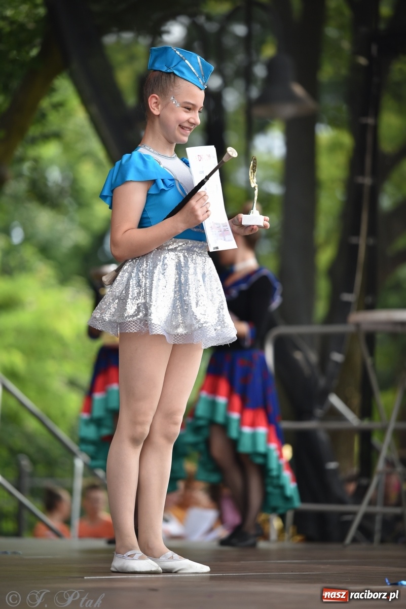 Zdjęcie w galerii na portalu naszraciborz.pl: I Ogólnopolski Mażoretkowy Zawrót Głowy Racibórz 2021 wiadomości z regionu