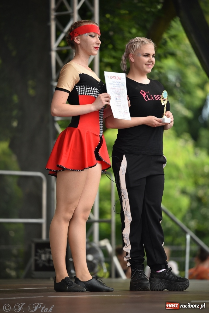 Zdjęcie w galerii na portalu naszraciborz.pl: I Ogólnopolski Mażoretkowy Zawrót Głowy Racibórz 2021 wiadomości z regionu