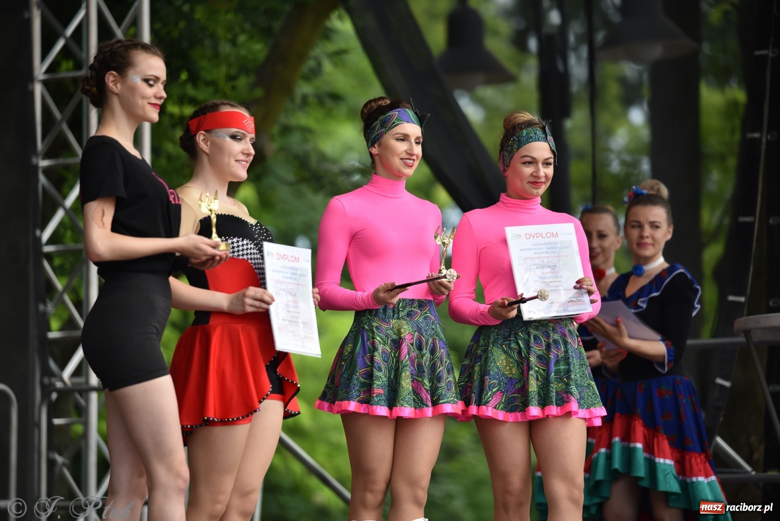 Zdjęcie w galerii na portalu naszraciborz.pl: I Ogólnopolski Mażoretkowy Zawrót Głowy Racibórz 2021 wiadomości z regionu