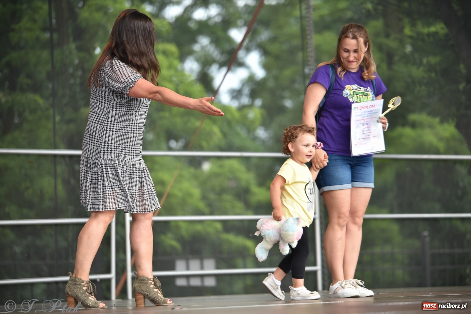Zdjęcie w galerii na portalu naszraciborz.pl: I Ogólnopolski Mażoretkowy Zawrót Głowy Racibórz 2021 wiadomości z regionu