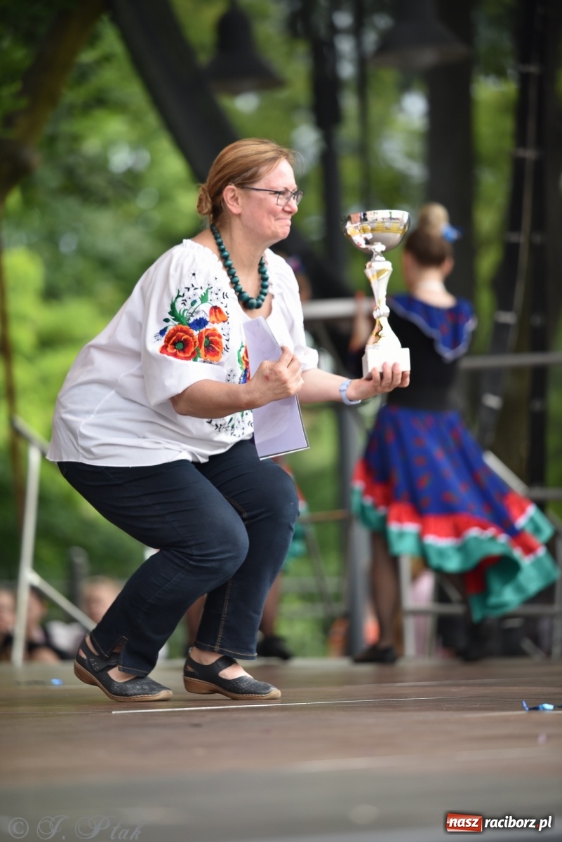 Zdjęcie w galerii na portalu naszraciborz.pl: I Ogólnopolski Mażoretkowy Zawrót Głowy Racibórz 2021 wiadomości z regionu